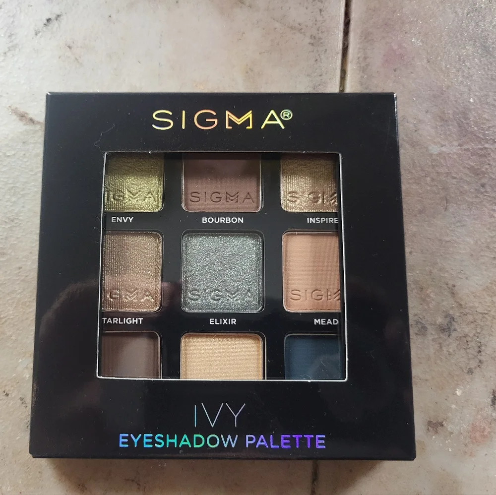 Sigma Beauty Ivy Eyeshadow Palette - Picture 1 of 1